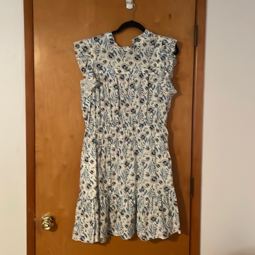 Universal threads dress like new with pockets
